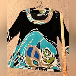 CHICO’S size 1 (size 10) Travelers knit top blouse